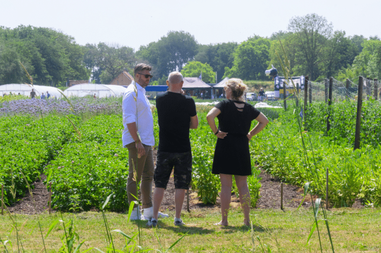 Open dag sociale zelfoogsttuin Stichting Sociaal en Vitaal & proef- en praktijkboerderij van GreenInclusive