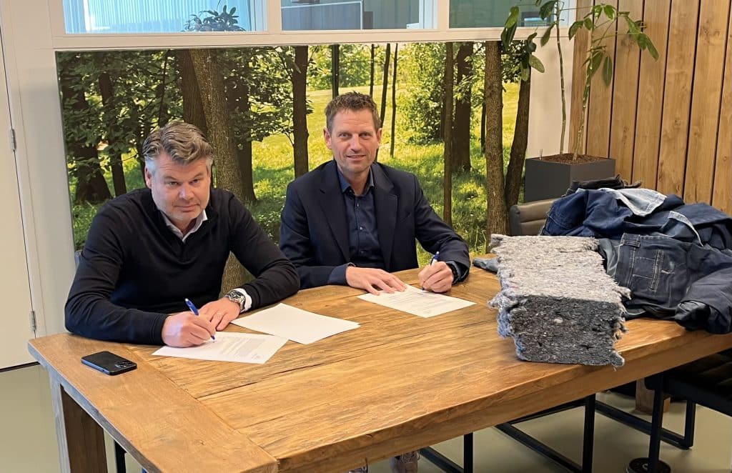 Thús Wonen: ondertekening samenwerking verduurzaming Eanjum